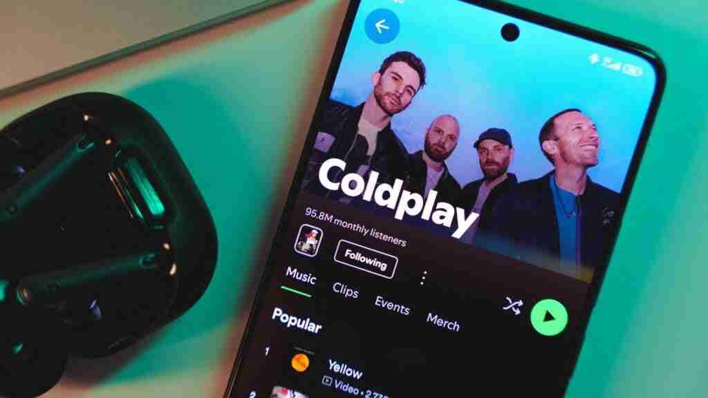 安迪·拜伦、酷玩乐队和病毒式传播的视频:当科技公司CEO遇上摇滚演唱会